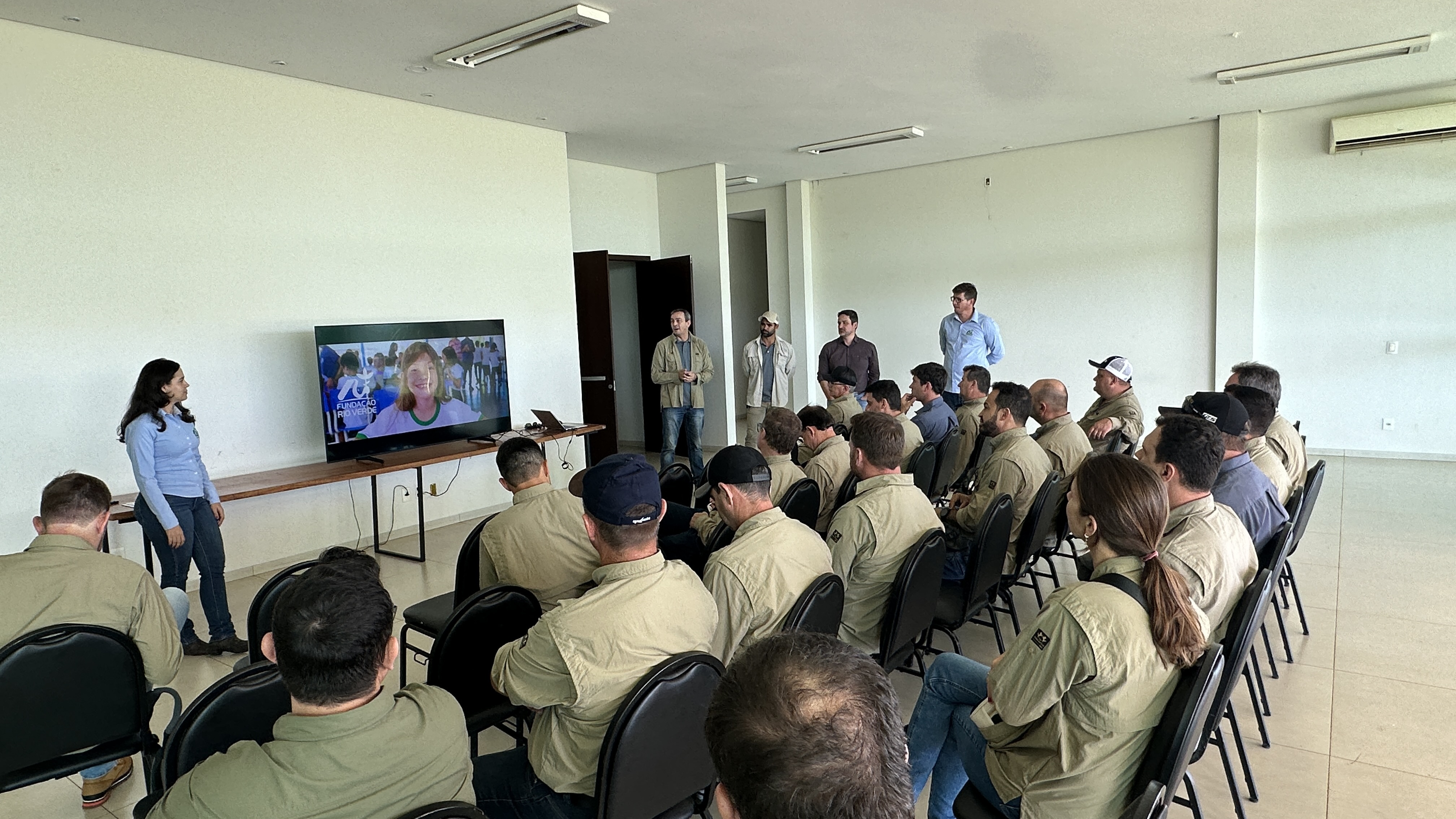 Visitas à Fundação Rio Verde se tornam portas para investidores e novas pesquisas