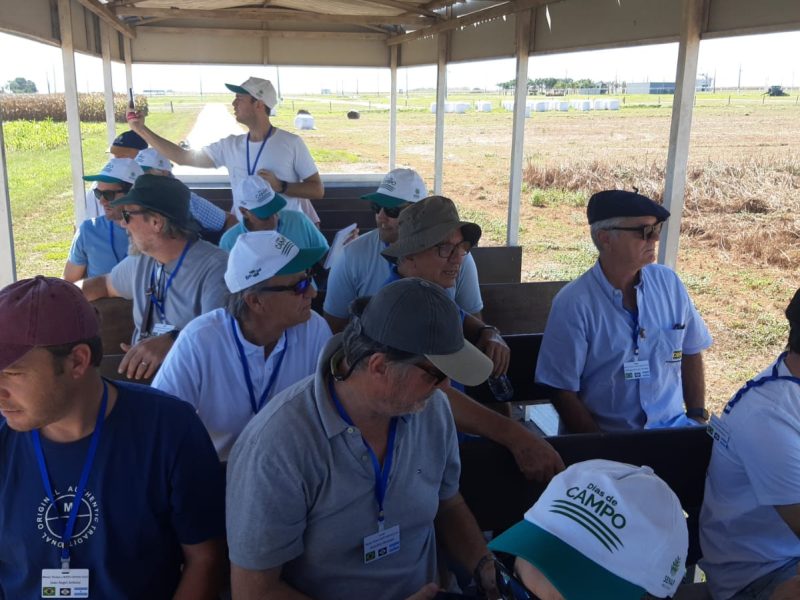 Comitiva de produtores argentinos visita a Fundação Rio Verde