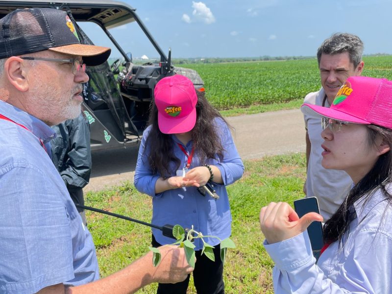 Fundação Rio Verde recebe visita de consultores chineses